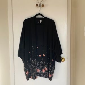 H&M size L black/ floral kimono